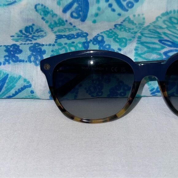 Tory Burch TY 7131 Navy Blue Tortoise Gold Tone Hardware 100 UV Prot Sunglasses